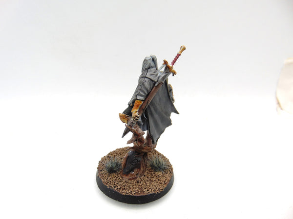 Cado Ezechiar - The Hollow King