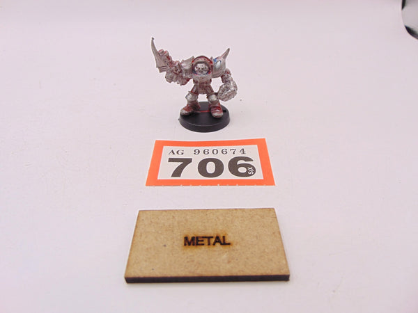 Ork in 'eavy Armour / Ork Noble