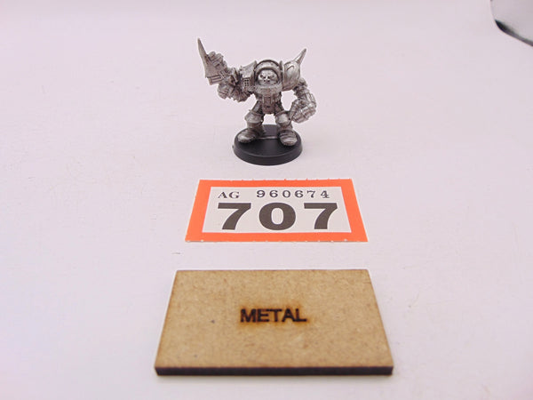 Ork in 'eavy Armour / Ork Noble