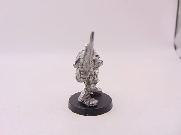 Ork in 'eavy Armour / Ork Noble