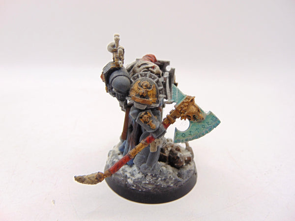 Primaris Captain with Relic Shield