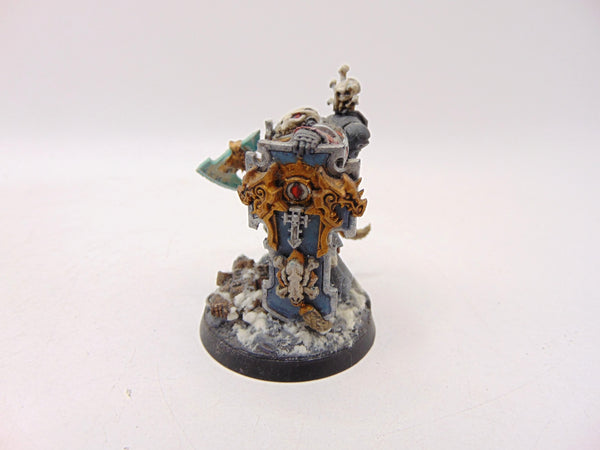 Primaris Captain with Relic Shield