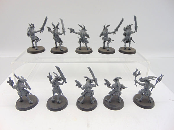 Tzaangor with Chainswords
