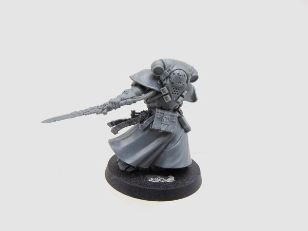 Primaris Librarian in Phobos Armour