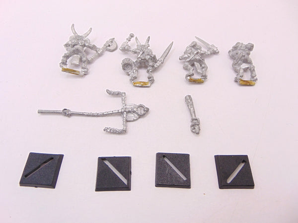 MB09 Beastmen Regiment Command including Leader