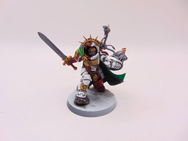 Primaris Captain in Gravis Armour