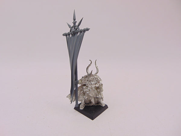Converted Army Battle standard Beater / Games Day 2009 Exalted Hero