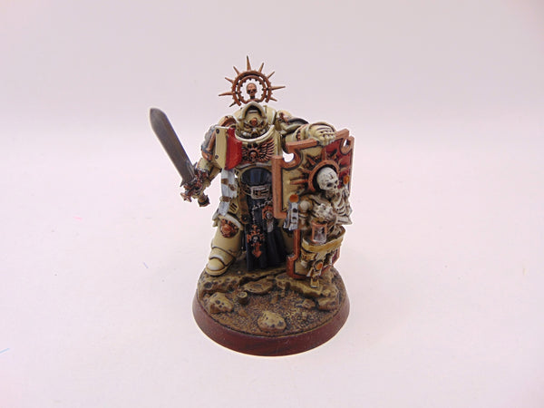 Primaris Captain with Relic Shield