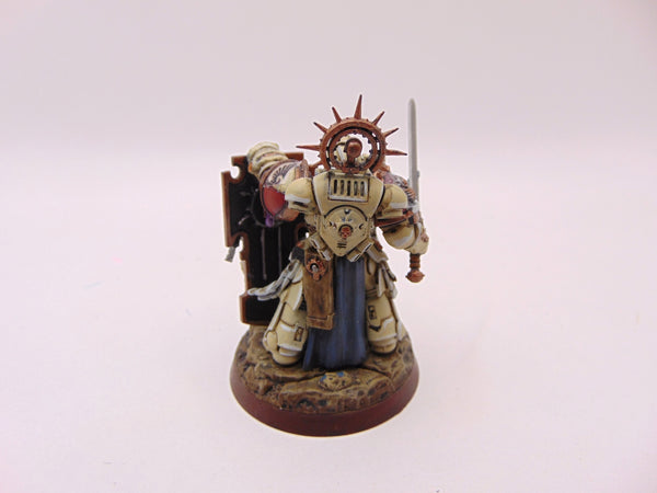 Primaris Captain with Relic Shield