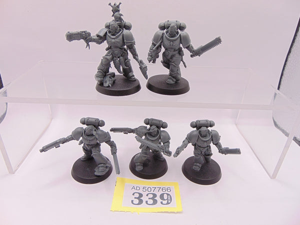 Grey Hunters