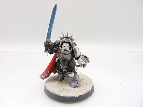 Primaris Captain in Gravis Armour