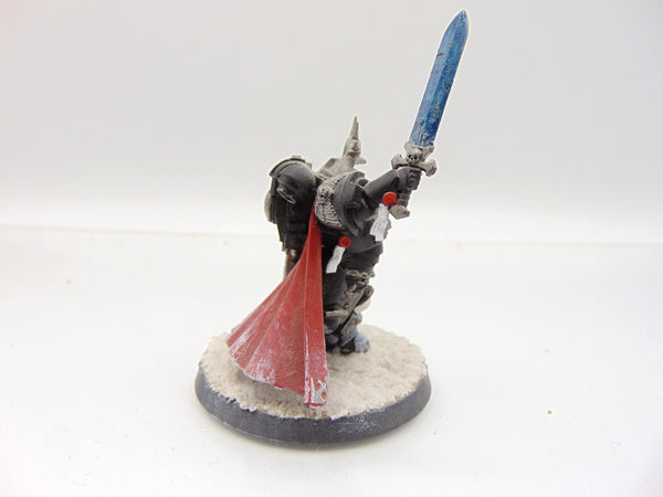 Primaris Captain in Gravis Armour