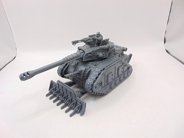 Solar Auxilia Leman Russ Strike/Command Tank