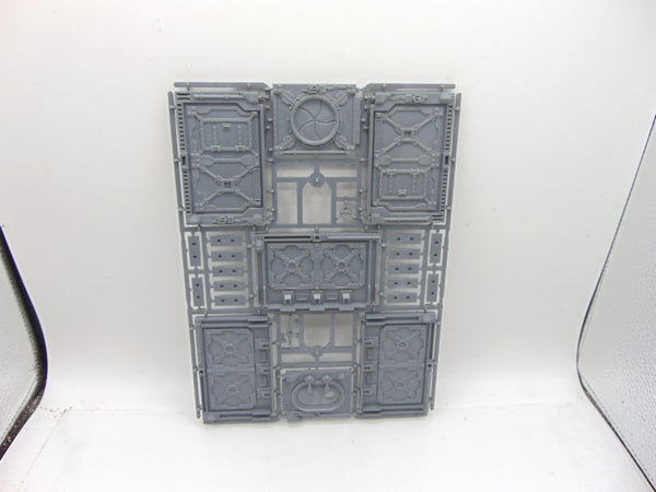 Hive Secundus Wells and Doors Terrain Sprue