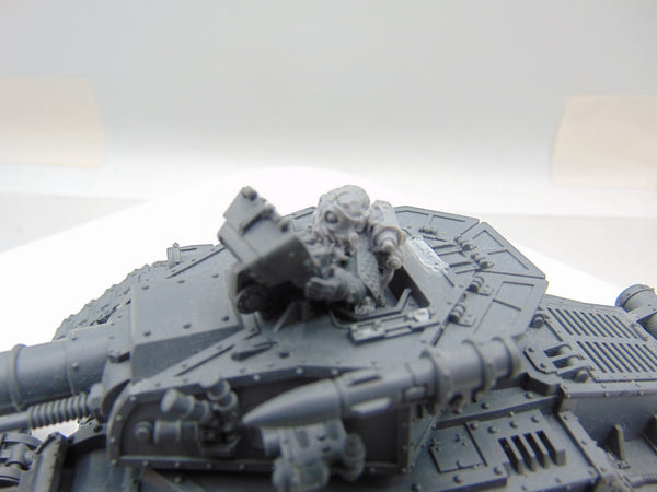 Solar Auxilia Leman Russ Strike/Command Tank with Traitor Guard Tank Commander