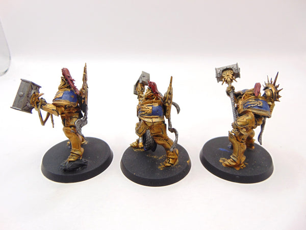 Retributors