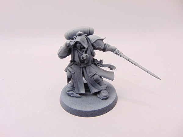 Primaris Librarian in Phobos Armour