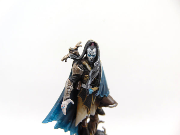 Cado Ezechiar - The Hollow King
