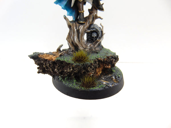 Cado Ezechiar - The Hollow King