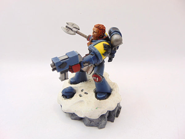 Collector's Series Space Wolf Marine (FWC004)