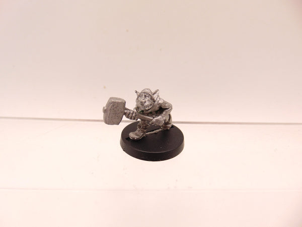 Gretchin Assistant with Big Hammer
