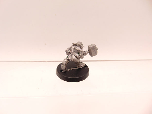 Gretchin Assistant with Big Hammer
