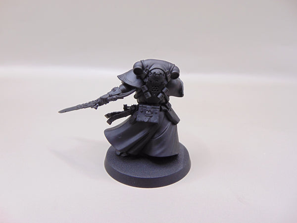 Primaris Librarian in Phobos Armour