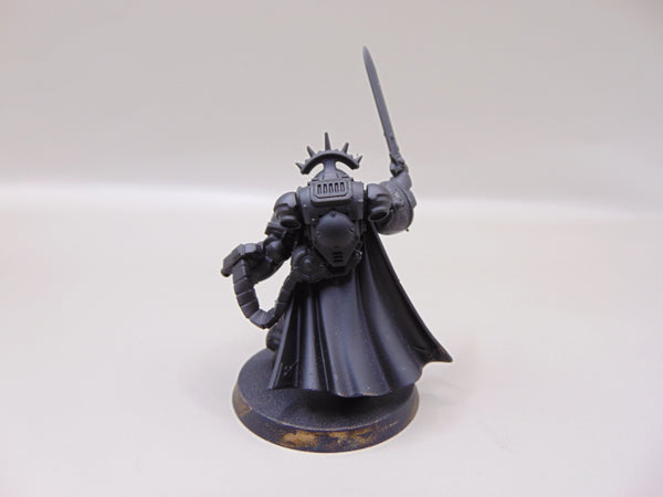 Primaris Captain in Gravis Armour