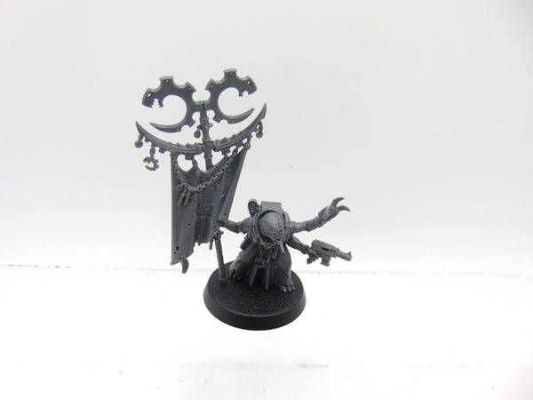 Acolyte Iconward