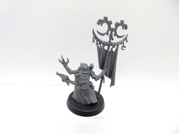 Acolyte Iconward