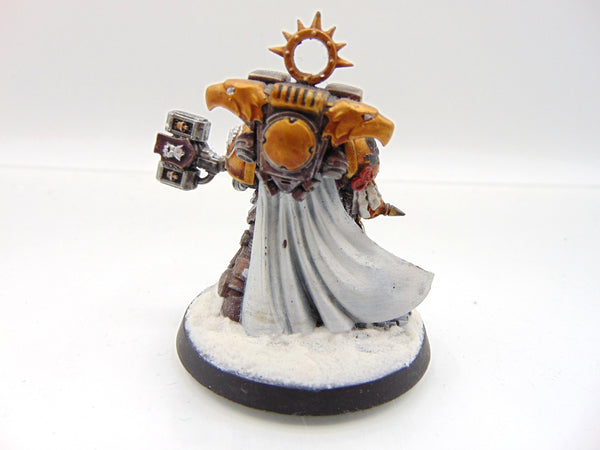 Primaris Captain in Gravis Armour Conversion