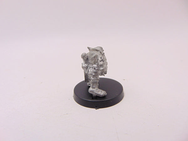 Gretchin armed with shotgun