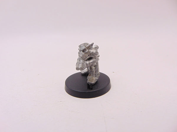 Gretchin armed with shotgun