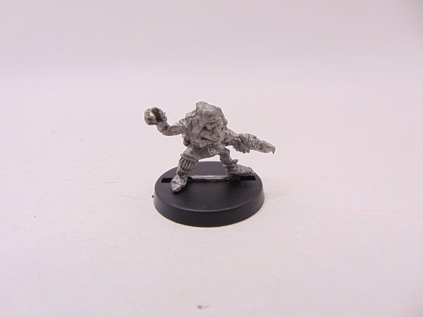 Gretchin Armed with a Knife and Sawn Off Shotgun