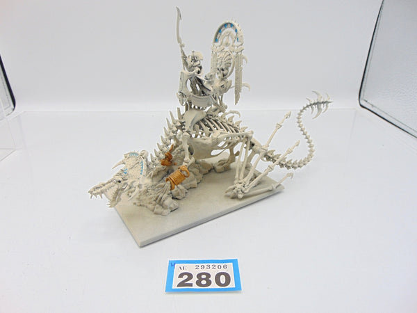 Tomb King on Necrolith Bone Dragon