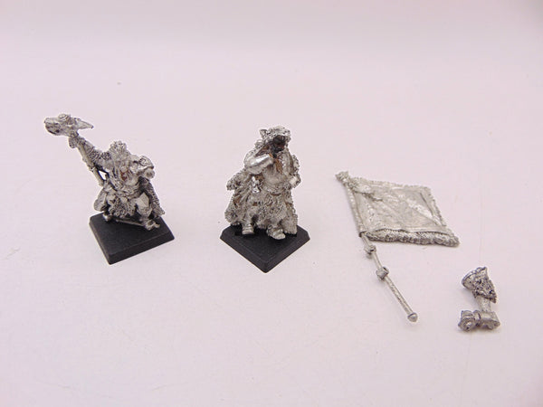 Teutogen Guard Command Standard & Musician
