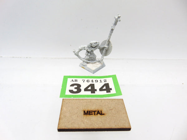 Skaven Standard Bearer