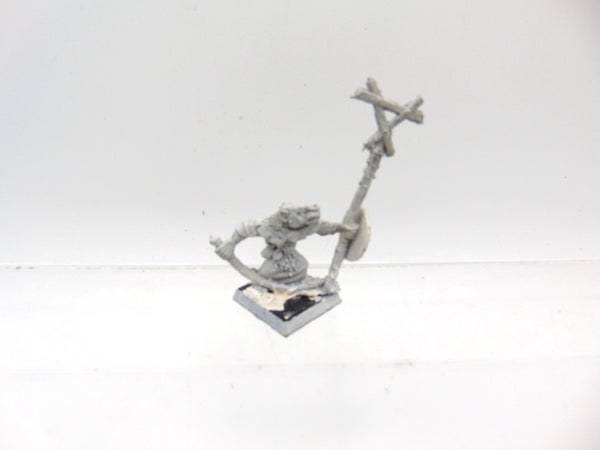 Skaven Standard Bearer