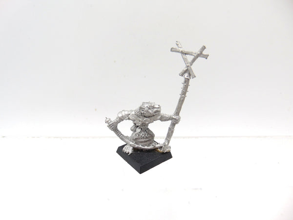 Skaven Standard Bearer