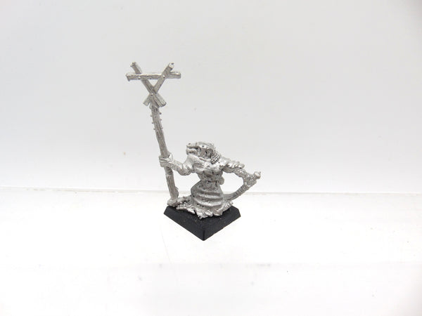 Skaven Standard Bearer