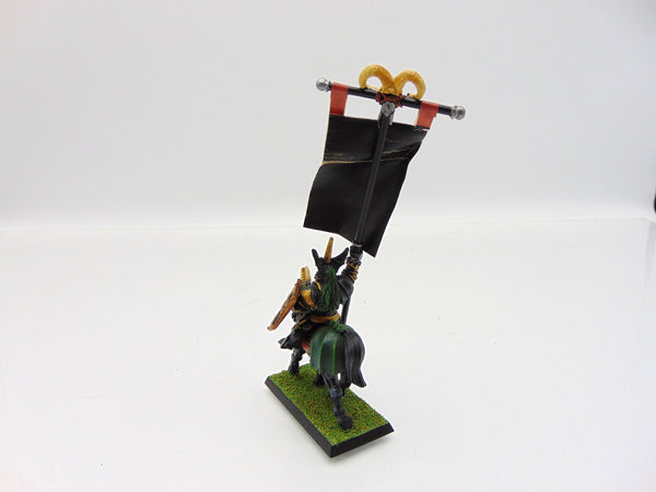Chaos Knight Standard Bearer Conversion