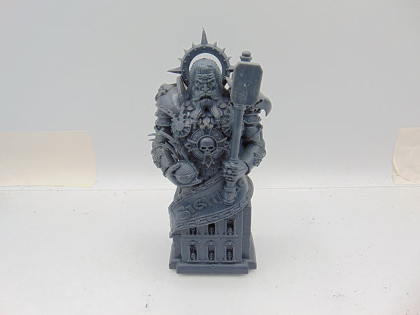 Timeworn Ruins Statue
