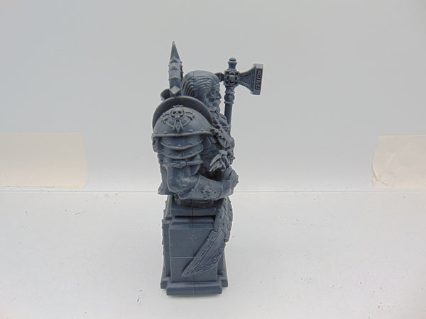 Timeworn Ruins Statue