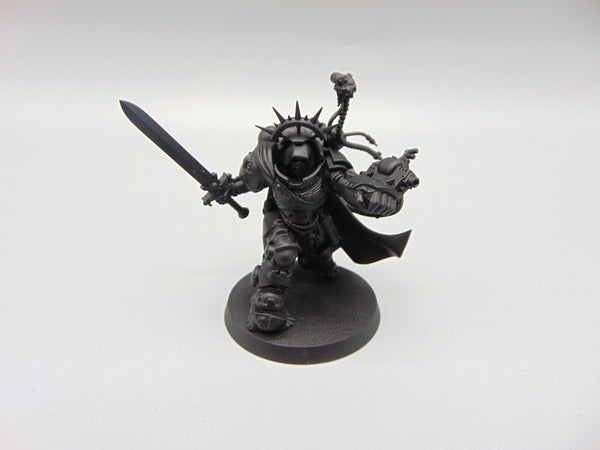 Primaris Captain in Gravis Armour