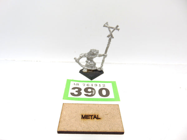 Skaven Standard Bearer