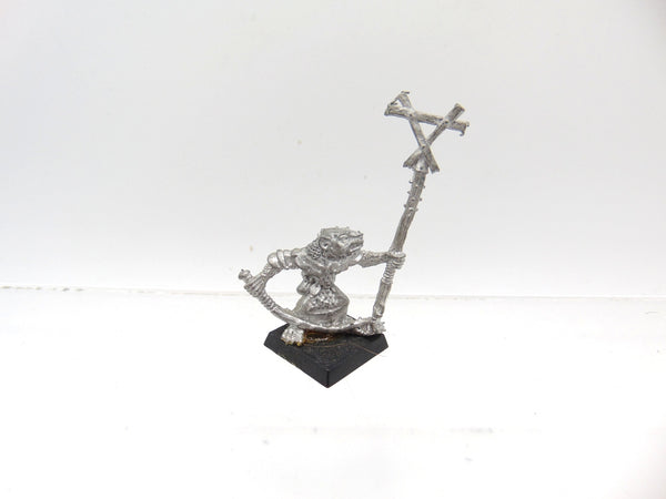Skaven Standard Bearer