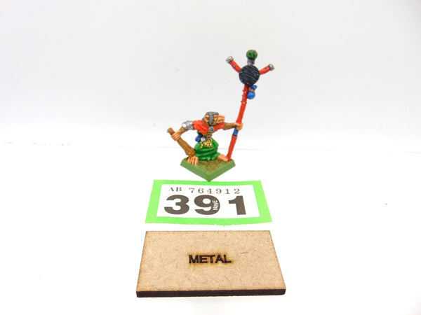 Skaven Standard Bearer