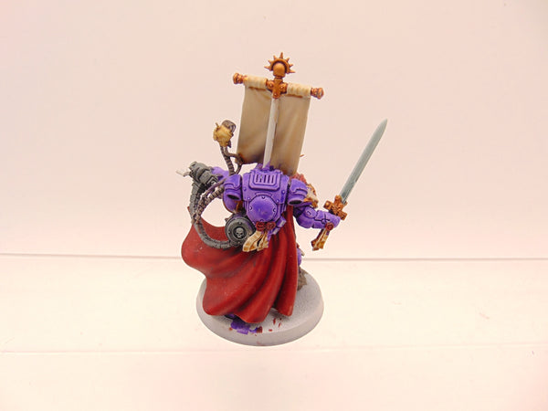 Primaris Captain in Gravis Armour