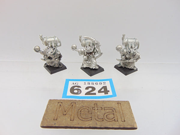 Skryre Acolyte / Poison Wind Globadiers