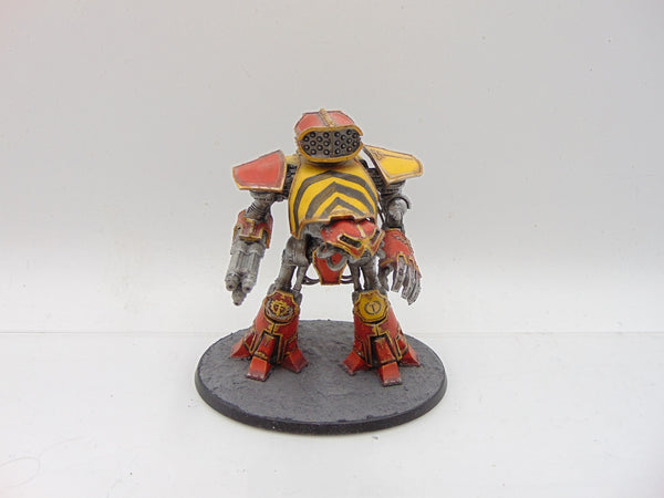 Legions Imperialis: Reaver Battle Titan with Power Fist and Laser Blaster